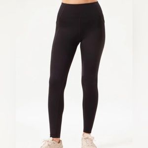 Girlfriend Collective Black Compressive Pocket Leggings In Black: S - Oprah Fav
